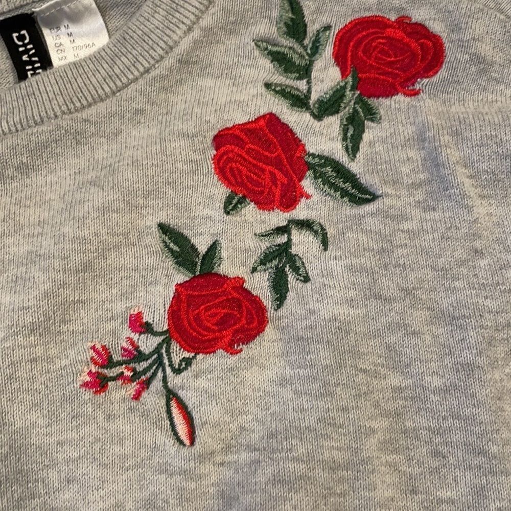 Bundle!!! H&M Tops   - Picture 6 of 7